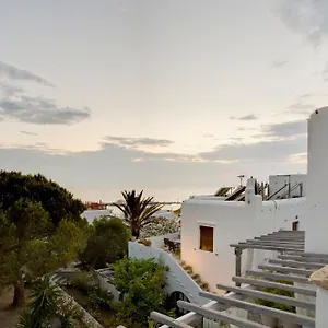 & Rania Aparthotel